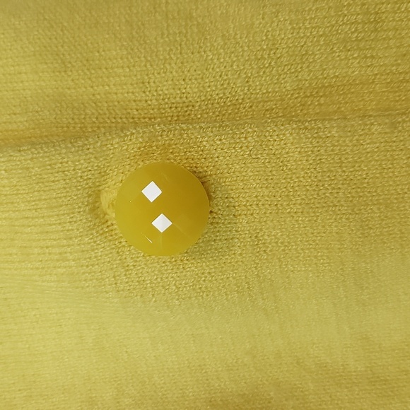 HALOGEN Bright Yellow Rayon Nylon Prism Button 3/4 Sleeve Scoop Neck Cardigan - Picture 6 of 9